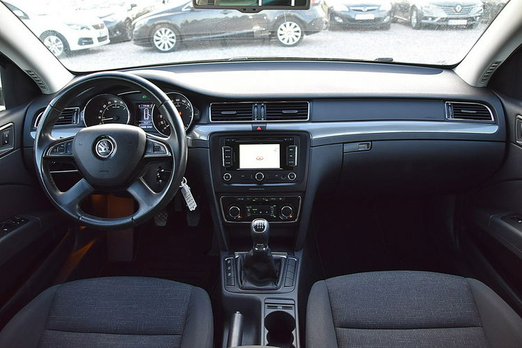 Skoda Superb 1.6Tdi 105Km Lift Alu Navi Gwarancja zdjęcie 13