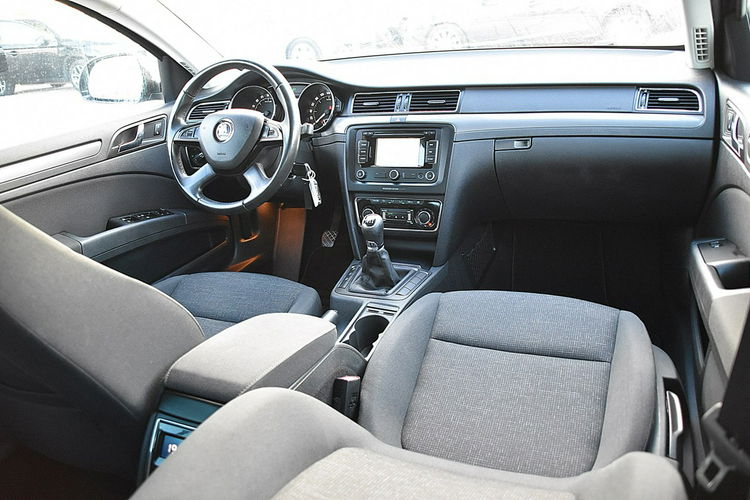 Skoda Superb 1.6Tdi 105Km Lift Alu Navi Gwarancja zdjęcie 6