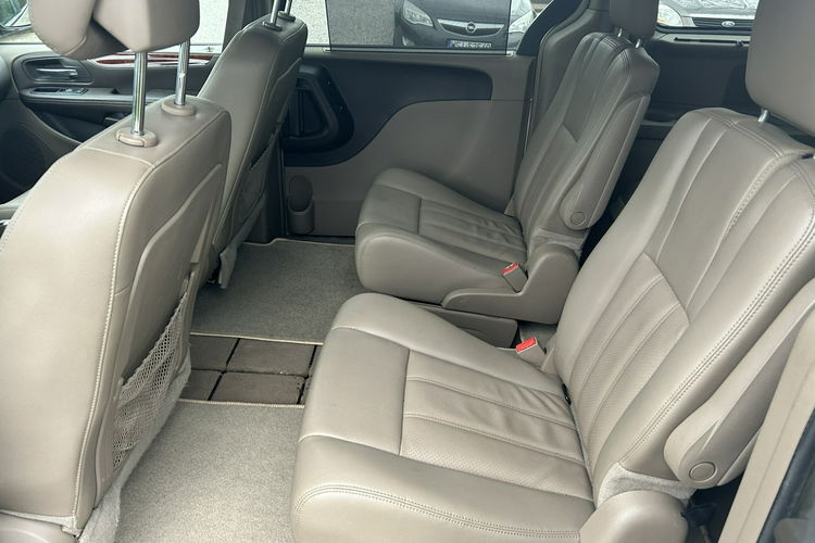 Chrysler Town & Country 7-osobowy zdjęcie 10