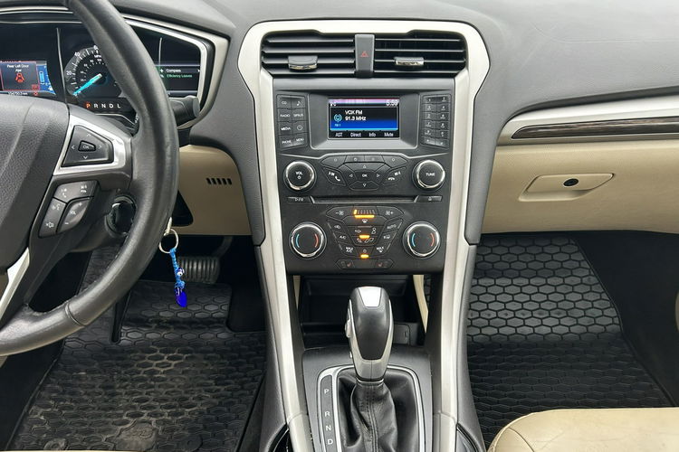 Ford Fusion HYBRYDA zdjęcie 16