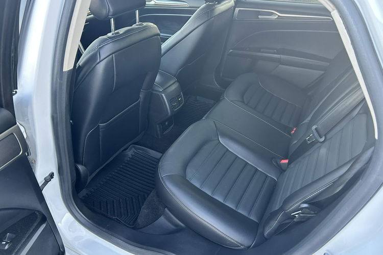 Ford Fusion zdjęcie 10