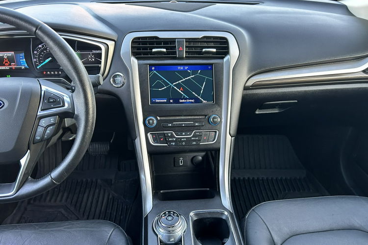 Ford Fusion zdjęcie 13