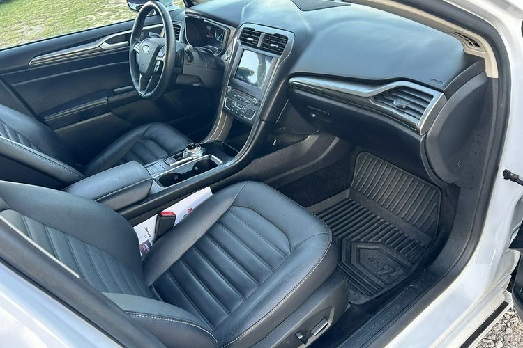 Ford Fusion zdjęcie 16