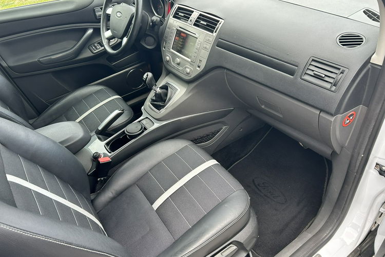 Ford Kuga TITANIUM 4x4 zdjęcie 16