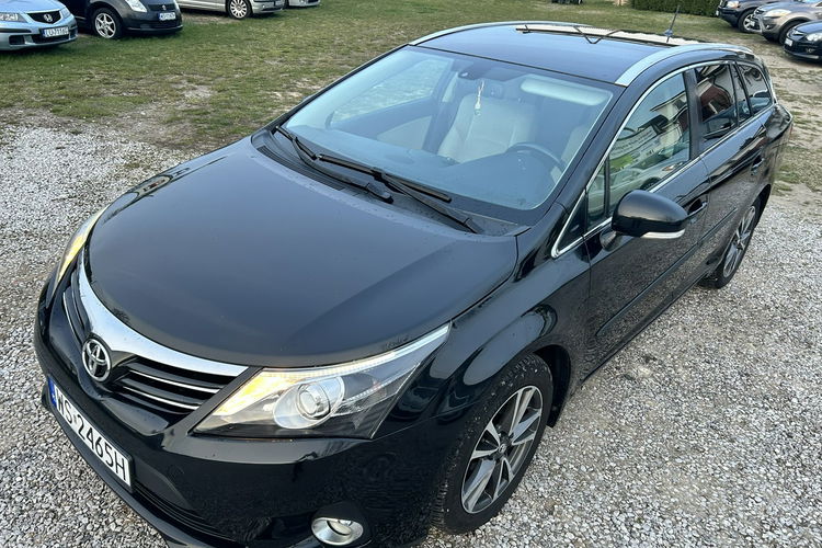 Toyota Avensis zdjęcie 12