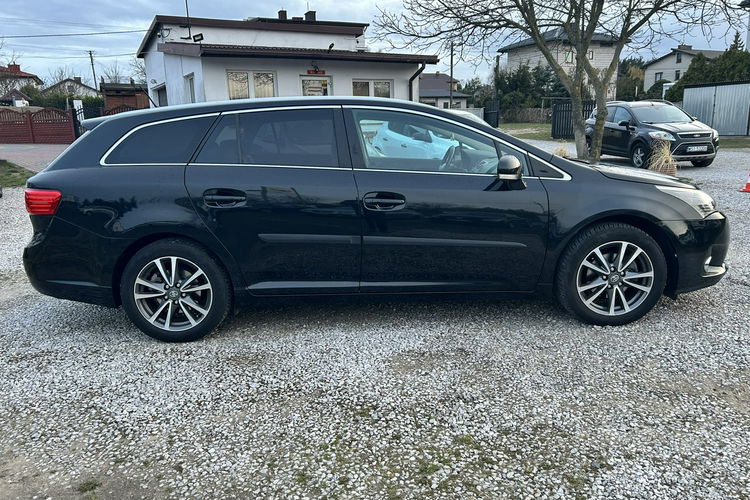 Toyota Avensis zdjęcie 4