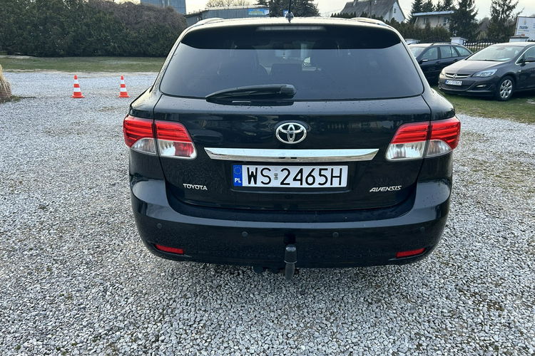 Toyota Avensis zdjęcie 6