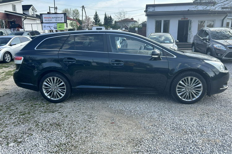 Toyota Avensis Super stan zdjęcie 4