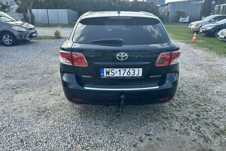 Toyota Avensis Super stan zdjęcie 6