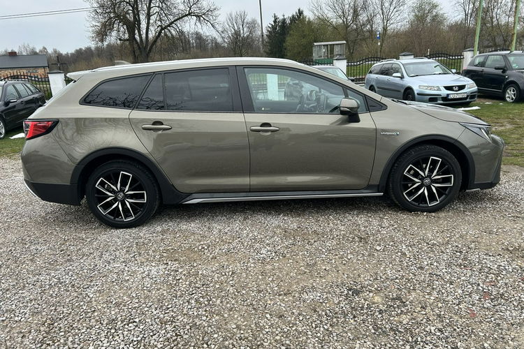 Toyota Corolla HYBRYDA zdjęcie 4