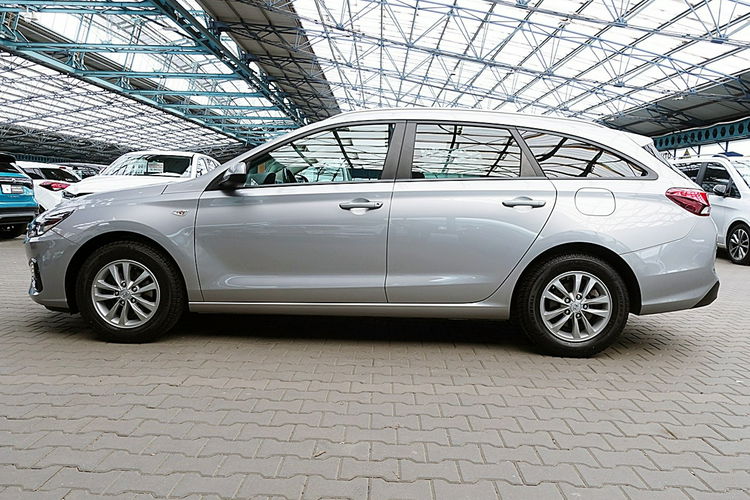 Hyundai i30 1, 5 16V LED+TEMPOMAT GWARANCJA 1WŁ Kraj Bezwypadkowy F23% 4x2 zdjęcie 51