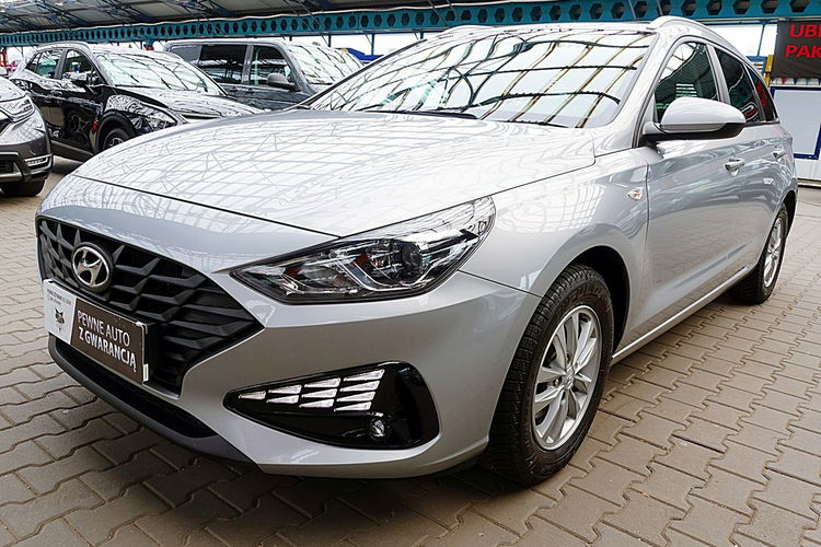 Hyundai i30 1, 5 16V LED+TEMPOMAT GWARANCJA 1WŁ Kraj Bezwypadkowy F23% 4x2 zdjęcie 6