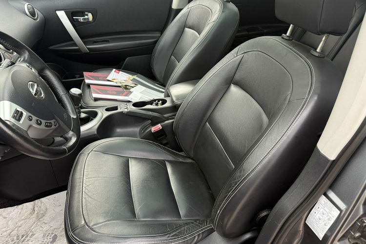 Nissan Qashqai FULL OPCJA Zadbany Bezwypadkowy Niski oryginalny przebieg zdjęcie 23