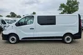 samochód dostawczy Renault zdjęcie 8