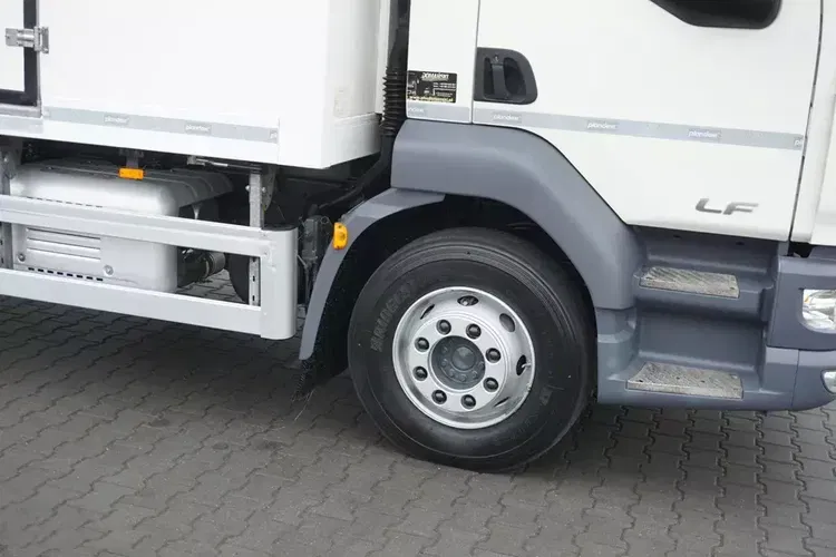 DAF LF / 260 / EURO 6 / CHŁODNIA + WINDA / 17 PALET / ŁAD. 7840 KG zdjęcie 36