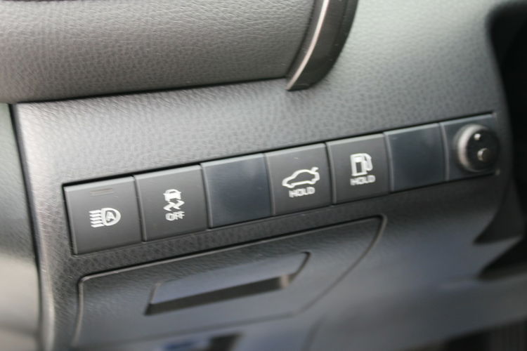 Toyota Camry 2.5 Hybrid e-CTV Comfort F-vat Kamera Gwarancja zdjęcie 17