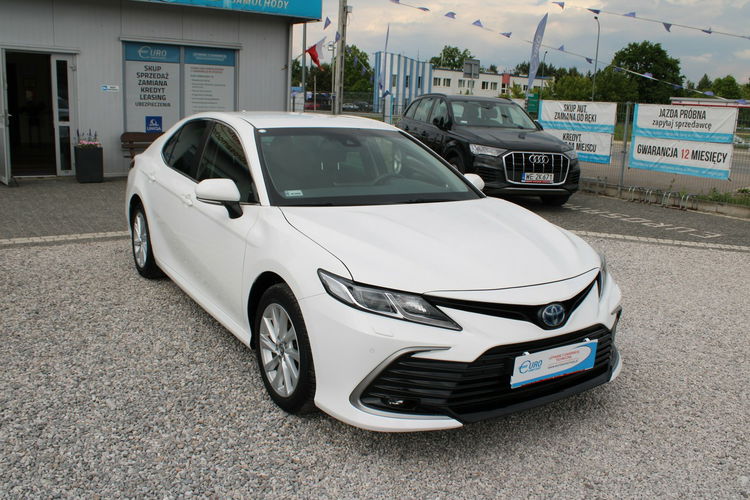 Toyota Camry 2.5 Hybrid e-CTV Comfort F-vat Kamera Gwarancja zdjęcie 3