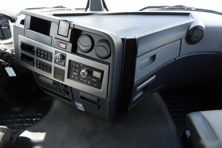 Renault T 460 / KLIMA POSTOJOWA / PO KONTRAKCIE SERWISOWYM zdjęcie 33