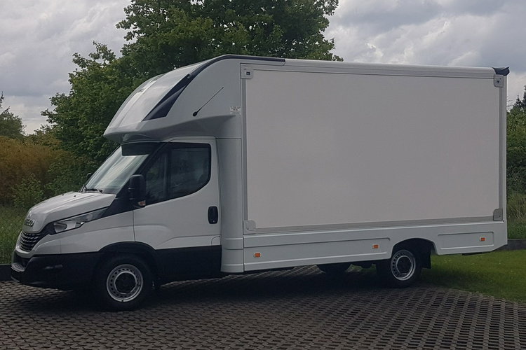Iveco Daily KONTENER NISKOPODŁOGOWY 4.43x2.23x2.42 SKLEP BAR FOODTRUCK KAMPER AC zdjęcie 1