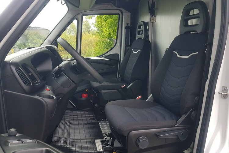 Iveco Daily KONTENER NISKOPODŁOGOWY 4.43x2.23x2.42 SKLEP BAR FOODTRUCK KAMPER AC zdjęcie 7