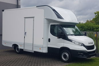 Iveco Daily KONTENER NISKOPODŁOGOWY 4.43x2.23x2.42 SKLEP BAR FOODTRUCK KAMPER AC