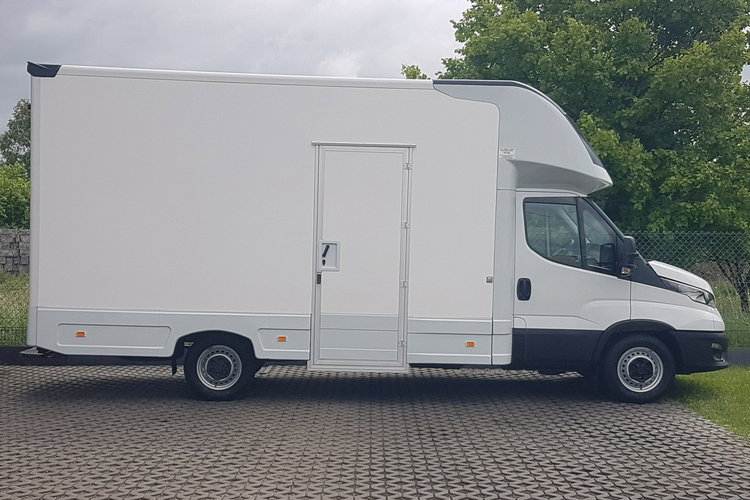 Iveco Daily KONTENER NISKOPODŁOGOWY 4.43x2.23x2.42 SKLEP BAR FOODTRUCK KAMPER AC zdjęcie 12