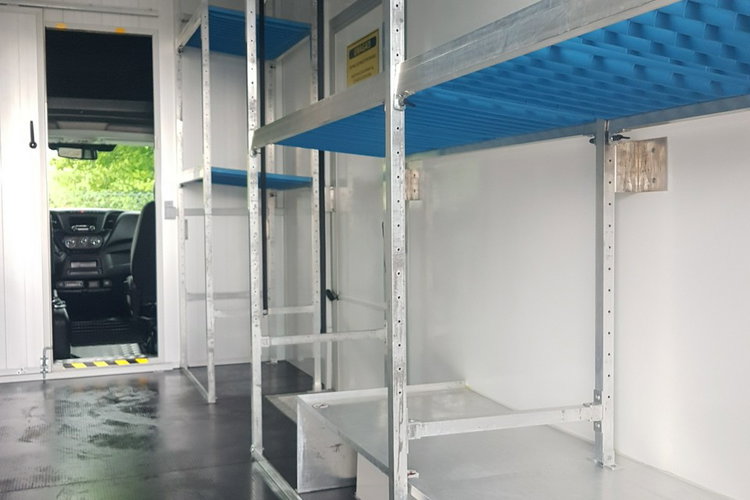 Iveco Daily KONTENER NISKOPODŁOGOWY 4.43x2.23x2.42 SKLEP BAR FOODTRUCK KAMPER AC zdjęcie 25