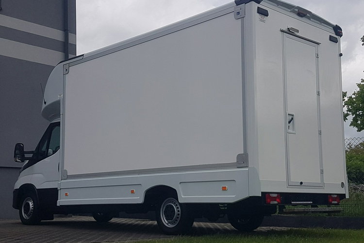 Iveco Daily KONTENER NISKOPODŁOGOWY 4.43x2.23x2.42 SKLEP BAR FOODTRUCK KAMPER AC zdjęcie 28