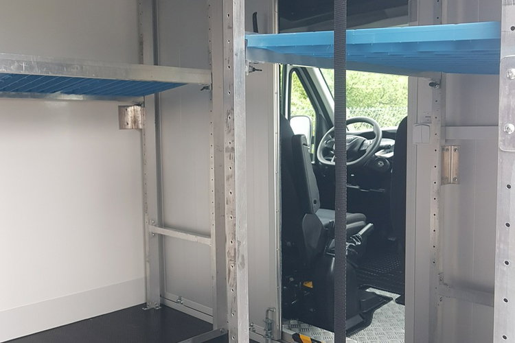 Iveco Daily KONTENER NISKOPODŁOGOWY 4.43x2.23x2.42 SKLEP BAR FOODTRUCK KAMPER AC zdjęcie 32