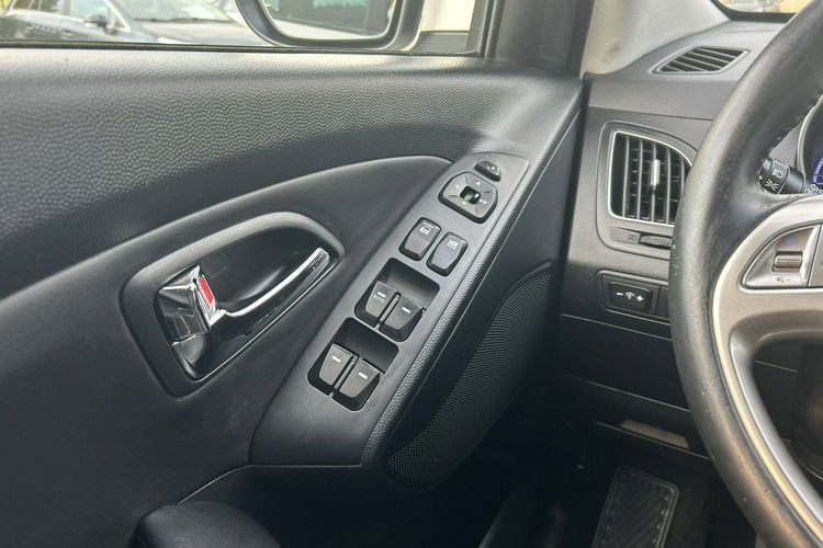 Hyundai ix35 Super stan tylko 167 tyś km zdjęcie 15
