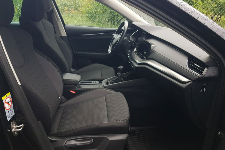 Skoda Octavia 1, 5 TSI AMBITION HATCHBACK 5 DRZWI KLIMATRONIK TEMPOMAT KRAJOWY zdjęcie 24