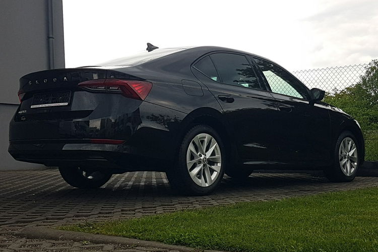 Skoda Octavia 1, 5 TSI AMBITION HATCHBACK 5 DRZWI KLIMATRONIK TEMPOMAT KRAJOWY zdjęcie 29