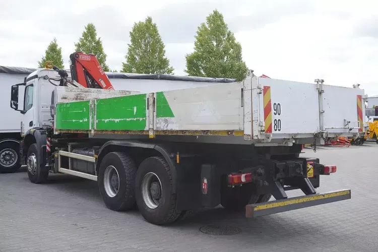 Mercedes Arocs 2633 6x4 / HDS 5, 5 t Fassi F135 / Wywrotka 15 EPAL zdjęcie 7