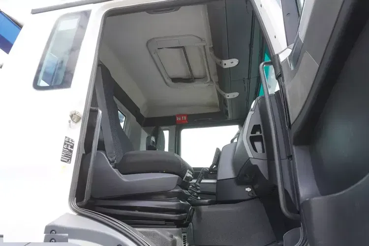 MAN TGS 35.400 8×4/ Hakowiec HYVA LIFT 32.56 SE / Beczka Asenizacyjna 13000 l zdjęcie 57