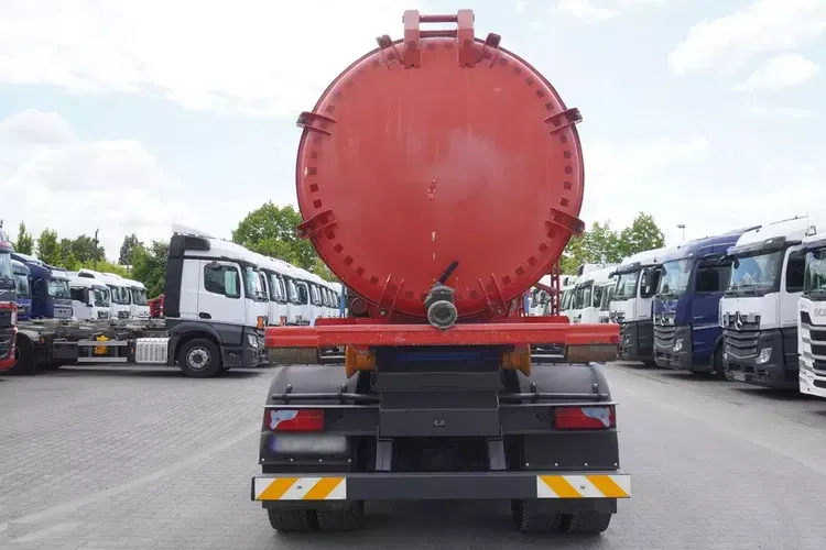 MAN TGS 35.400 8×4/ Hakowiec HYVA LIFT 32.56 SE / Beczka Asenizacyjna 13000 l zdjęcie 13