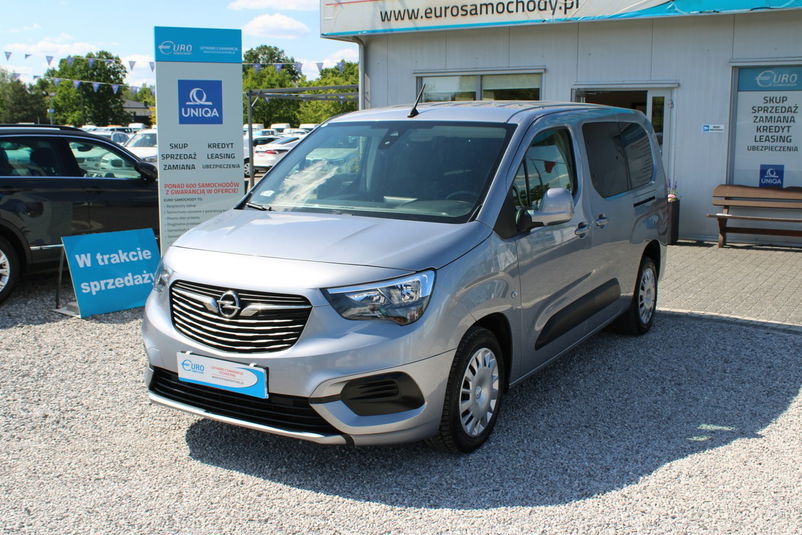 samochód osobowy Opel zdjęcie 1