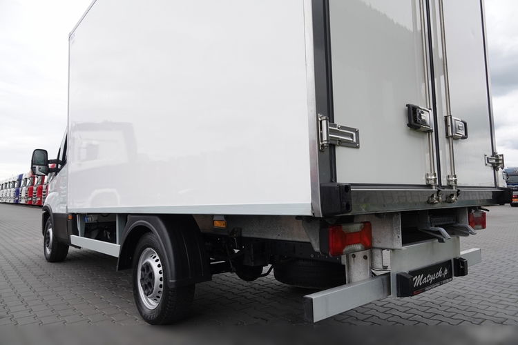 Iveco DAILY /HI-MATIC / CHŁODNIA / AGREGAT CARRIER / FOTEL PNEUMATYCZNY / DMC: 3500 KG / 2021 ROK zdjęcie 14