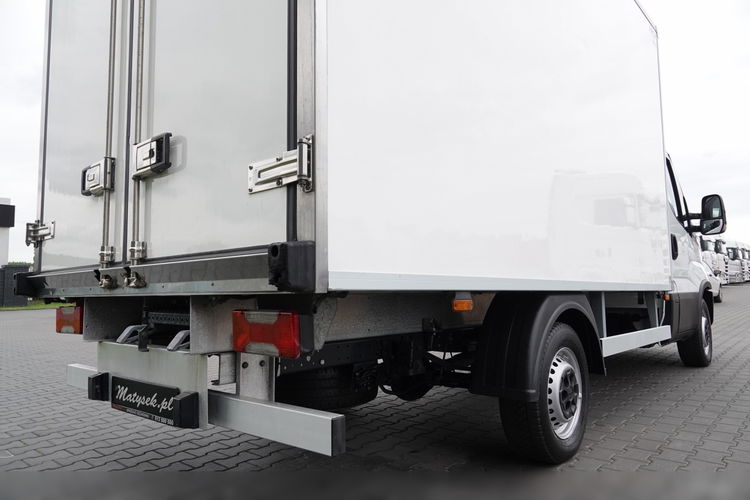 Iveco DAILY /HI-MATIC / CHŁODNIA / AGREGAT CARRIER / FOTEL PNEUMATYCZNY / DMC: 3500 KG / 2021 ROK zdjęcie 16