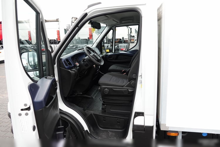 Iveco DAILY /HI-MATIC / CHŁODNIA / AGREGAT CARRIER / FOTEL PNEUMATYCZNY / DMC: 3500 KG / 2021 ROK zdjęcie 27