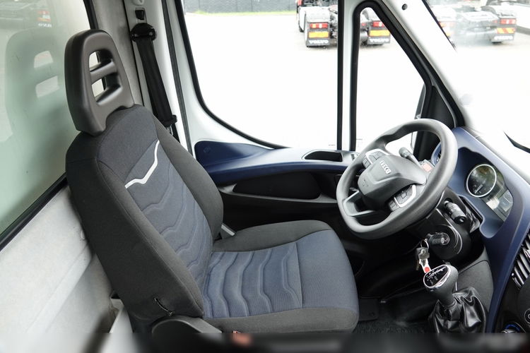 Iveco DAILY /HI-MATIC / CHŁODNIA / AGREGAT CARRIER / FOTEL PNEUMATYCZNY / DMC: 3500 KG / 2021 ROK zdjęcie 30