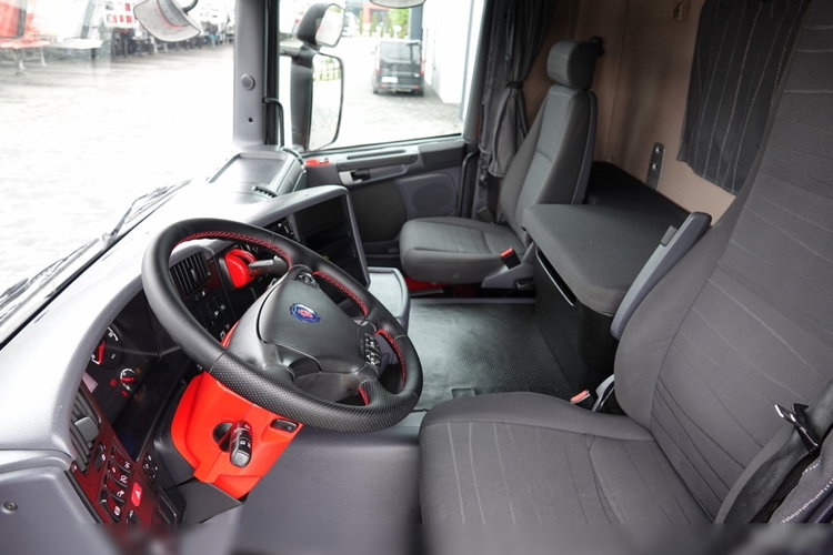 Scania G 360 / 6X2 / LAWETA / POMOC DROGOWA / OŚ SKRĘTNA I PODNOSZONA / NAJAZDY HYDRAULICZNE / WCIĄGARKA / SPROWADZONY zdjęcie 40
