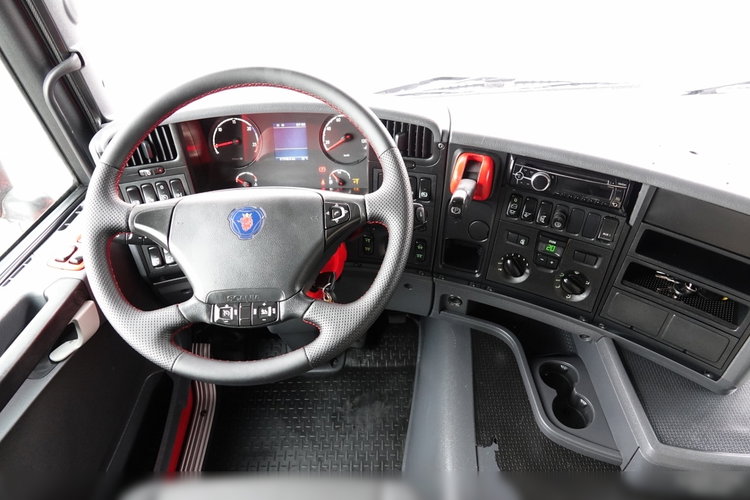 Scania G 360 / 6X2 / LAWETA / POMOC DROGOWA / OŚ SKRĘTNA I PODNOSZONA / NAJAZDY HYDRAULICZNE / WCIĄGARKA / SPROWADZONY zdjęcie 44