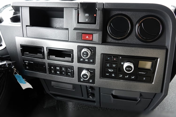 Renault T 460 / KLIMA POSTOJOWA / OPONY 100 % /  PO KONTRAKCIE SERWISOWYM zdjęcie 31