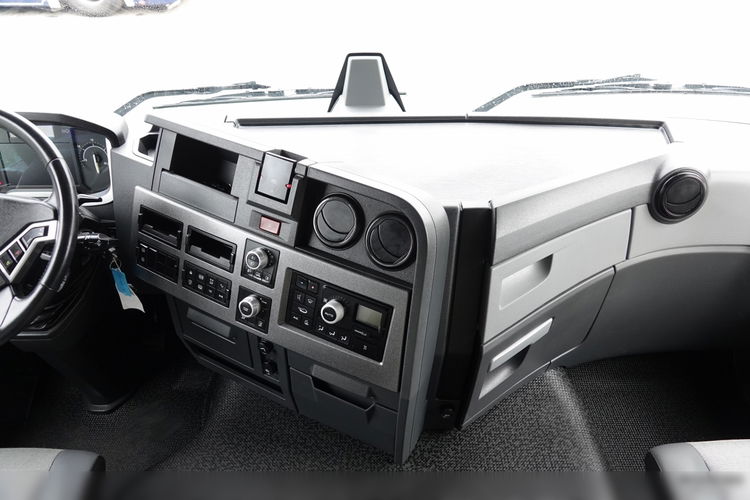 Renault T 460 / KLIMA POSTOJOWA / OPONY 100 % /  PO KONTRAKCIE SERWISOWYM zdjęcie 32
