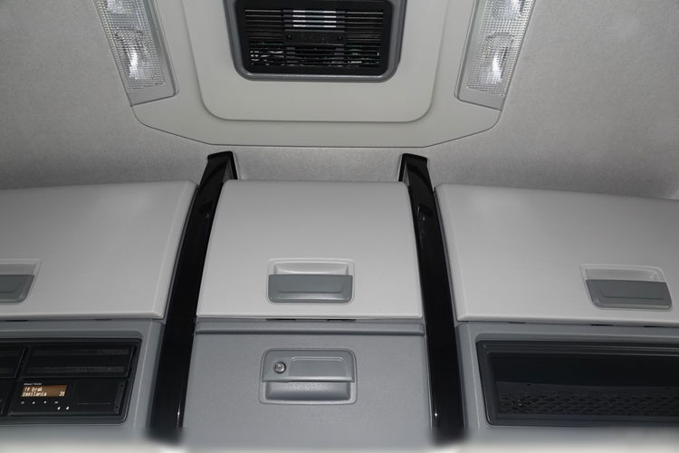 Renault T 460 / KLIMA POSTOJOWA / OPONY 100 % /  PO KONTRAKCIE SERWISOWYM zdjęcie 35