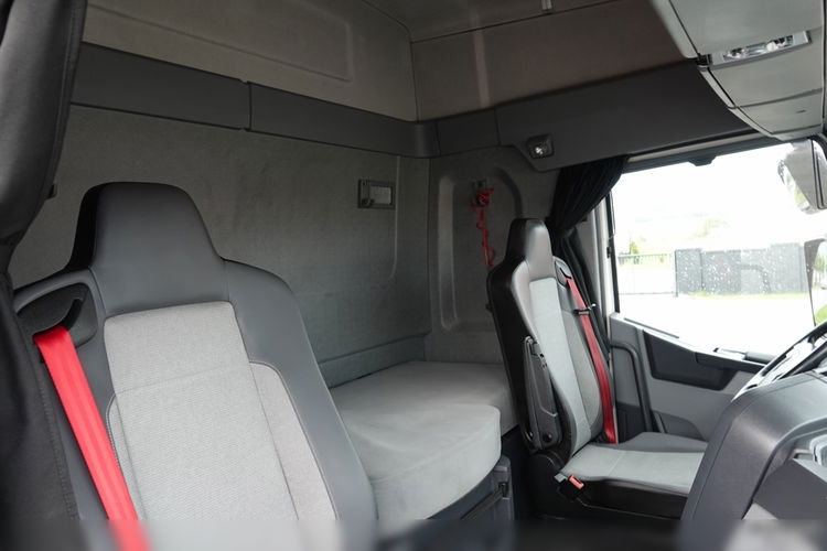Renault T 460 / KLIMA POSTOJOWA / OPONY 100 % /  PO KONTRAKCIE SERWISOWYM zdjęcie 37