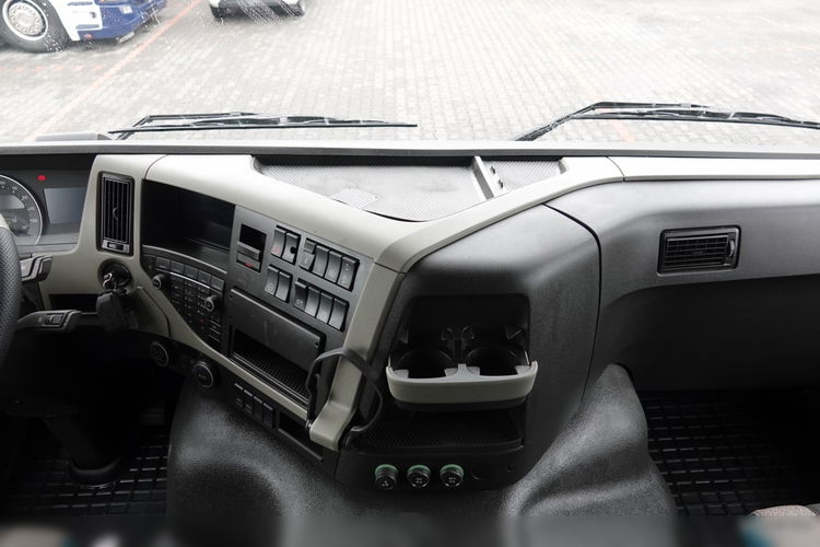 Volvo FM 460 / HYDRAULIKA / NISKA KABINA / PO KONTRAKCIE SERWISOWYM / EURO 6 zdjęcie 29