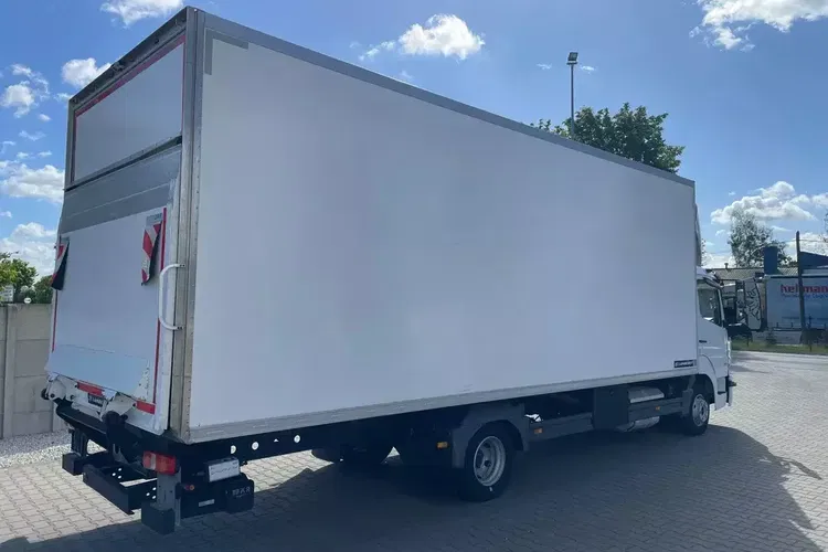 Mercedes ATEGO 818, IZOTERMA OGRZEWANA zdjęcie 9