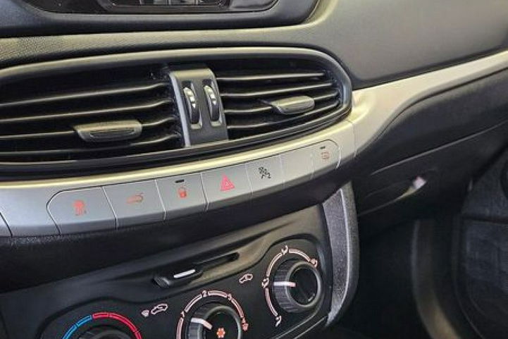 Fiat Tipo 1.4 95KM Niski przebieg zdjęcie 23