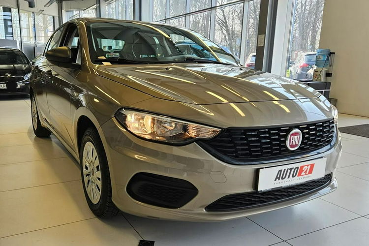 Fiat Tipo 1.4 95KM Niski przebieg zdjęcie 7